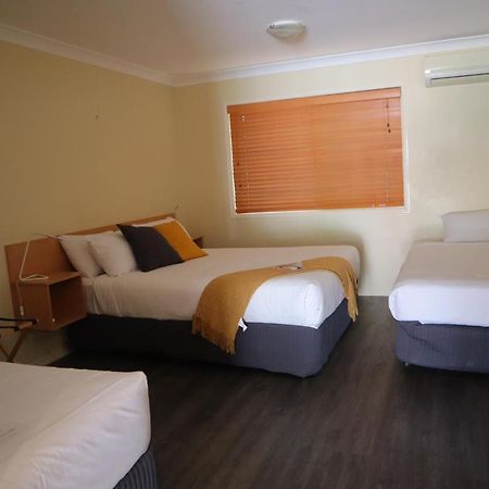 Country Roads Motor Inn Gayndah Esterno foto